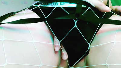 Redhead Jispjega kif jerk off-dick tagħha u turi l-pussy tagħha - Kliem maħmuġ