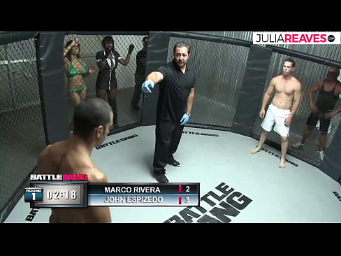 ❤️ Ultimate Fighter fucks tifla numru dritt wara ġlieda fiċ-ċirku ❌ Video anali lilna ❌️